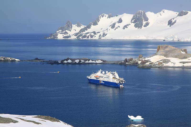 exploration lors d'une croisière de luxe Antarctique emblématique